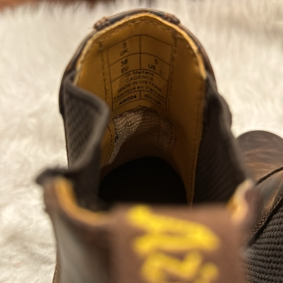 Dr.Martens Chelsea boot size 5 children pre-owned. - Picture 5 of 8
